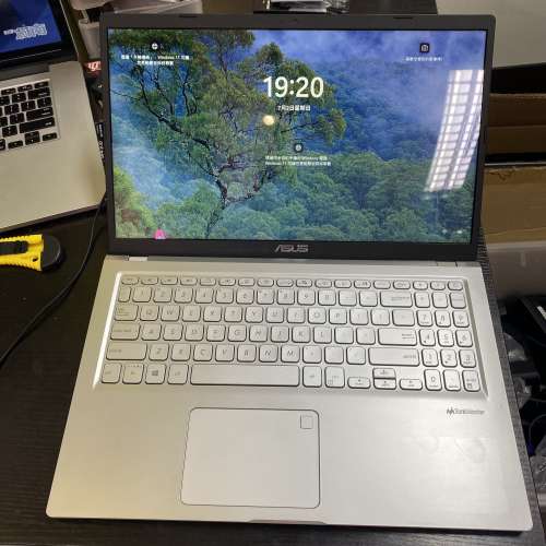 🆕 ASUS VivoBook X515EA (11代4核 i5 / 15.6" 超窄框 / Win 11 / Office 2019 / SSD)
