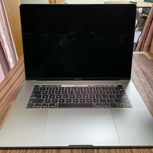 MacBook Pro (15-inch, 2018)