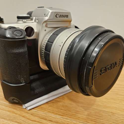 Canon EOS 50E 菲林機連手柄, 連Sigma 28-200cm 3.8-5.6  (非美品)