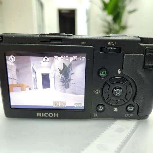 Ricoh GR Digital 1 (GRD-1)