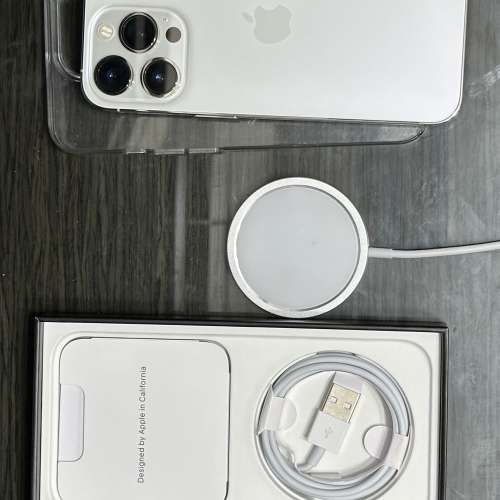 99% 新 Iphone 13 Pro 128 白 仲有3個月保養