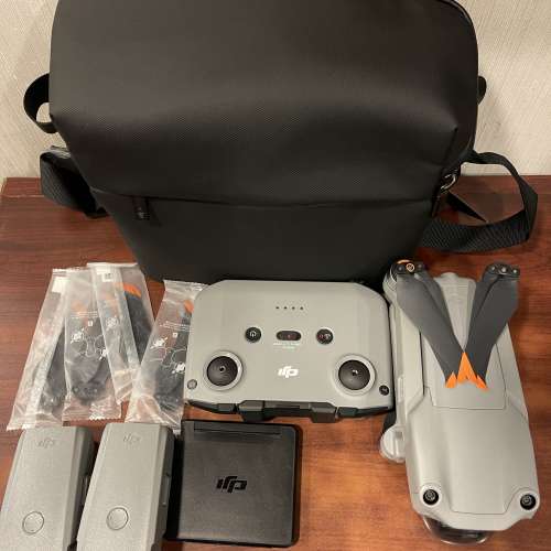 DJI air 2S ,全套3電 ，連带屏遙控Smart Controller