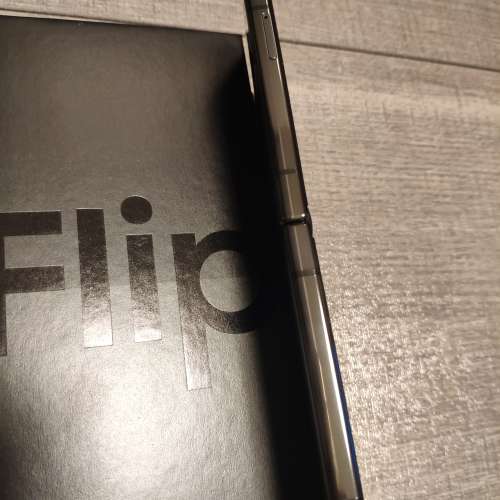 超極新淨 無花 Samsung Flip 4 黑色
