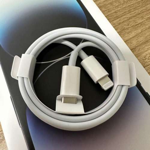 Apple 原裝 USB-C to lightning 快充線 Cable ( 14 Pro 跟機配件)