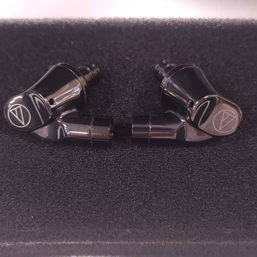 Audio Technica 鐵三角 IEX 連 Vortex Lavinia 爬山繩