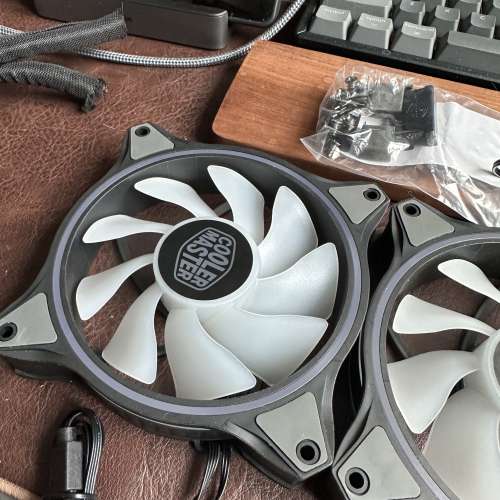 CoolerMaster MasterFan MF120 Halo ARGB fan x4