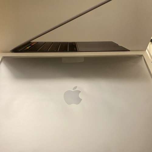 MacBook Pro 13 2020 太空灰 (Intel i5 16gbRam 1TB SDD)