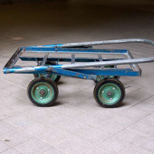 鐵手推車