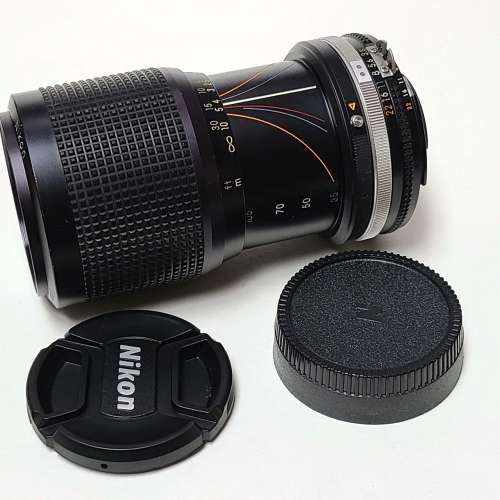 Nikon Zoom-NIKKOR 35-105mm 1: 3.5-4.5 AI-S