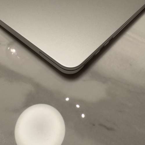Apple MacBook Air M2 (2022) 13“/13吋Silver 銀色 - 8GB Ram / 512GB SSD