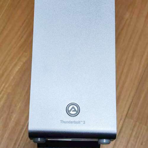 Akito Node Pro eGPU + MSI Radeon RX Vega64 8GB (2021 卡！)