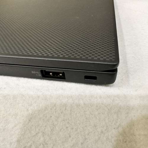 30週年紀念版Lenovo Thinkpad 10th Gen i7/32/1t/ 2880X1800 長保