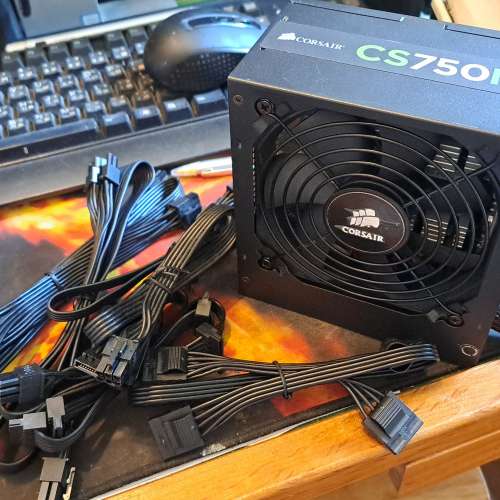 出售Corsair Cs750m半模組金牛