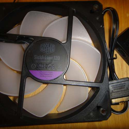 CoolerMaster 12cm機箱 風扇連控 SICKLEFLOW 120 ARGB