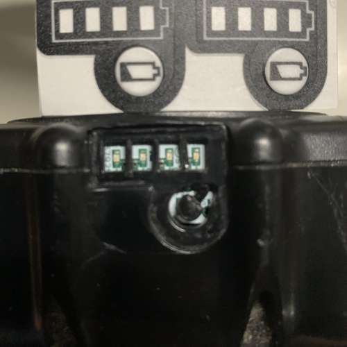 Makita 牧田 紅M 代用 電池 LED 電量 顯示 貼紙