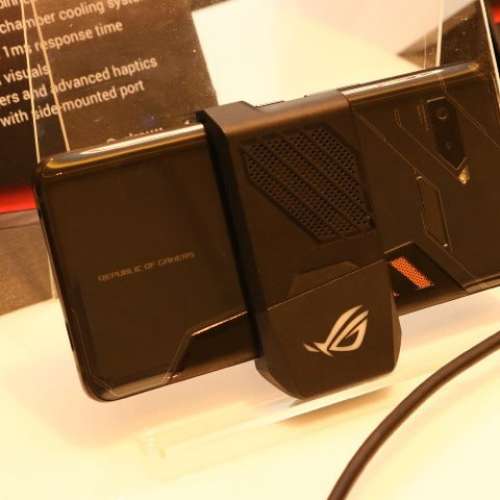全新未用ASUS ROG phone 1/2/3代 Aeroactive cooler 手機電話散熱風扇遊戲控制器 遊...