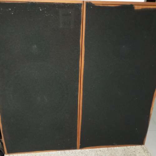 Harbeth HL5 speakers