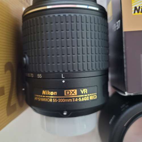 Nikon AF-S DX NIKKOR 55-200mm F4-5.6G ED VR II 有盒有遮光罩 98% new