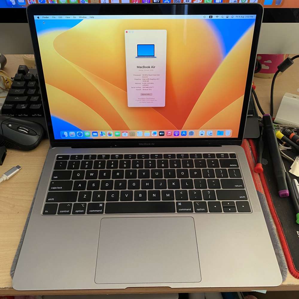 Apple MacBook Air 13 [2018] (Core i5 / 13.3