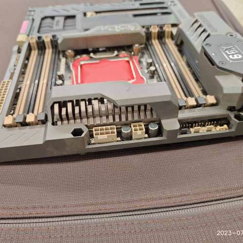 SABERTOOTH X99 LGA2011-V3主機板
