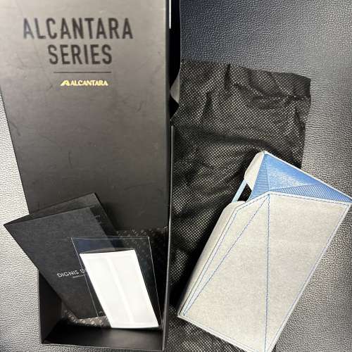 90%新Dignis Alcantara series 特別版皮 套SP3000用