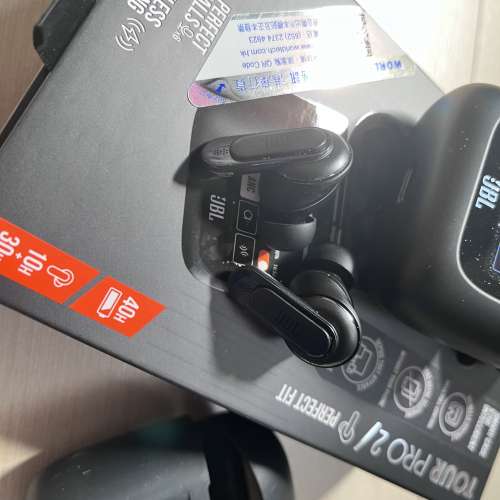 JBL tour pro 2 black
