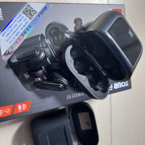 JBL tour pro 2 black