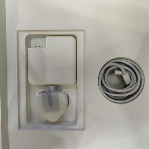 (有2年保養）99%新 Macbook Pro 13" M2 512GB