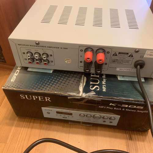 Stereo amplifier and speakers 立體聲擴音器 連 揚聲器(音箱)