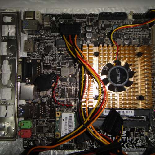 ITX ASUS N3160TH 主版 內建四核心CPU 1.6GHz 用DDR3Ram 內置wifi