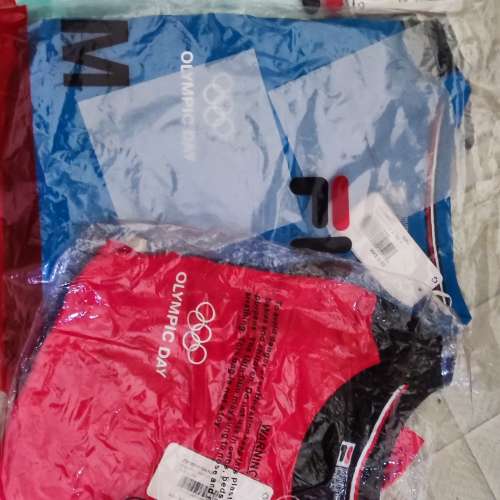 全新 FILA 運動 T SHIRT