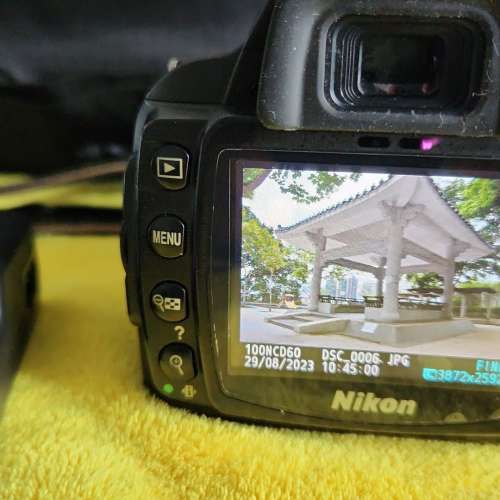 放90%新無崩花NIKON D60單鏡機套裝連18-55mm 3.5-5.6G VR DX鏡=$900