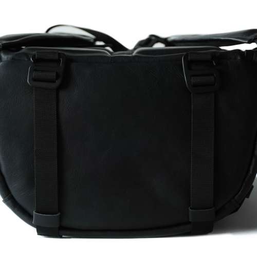 【6折】 compagnon "the backpack &ldquo; 深藍色蠟帆布 拼 黑色皮 背囊