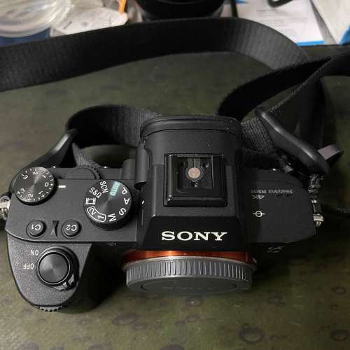 Sony A73 A7m3 連Peak Design Slide Lite