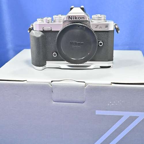 新淨有盒 Nikon Zfc 復古數碼機 FM2 Z卡口 自拍螢幕 輕巧機身 全金屬機身 旅行一流...