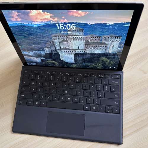 Surface Pro 7 - i5 8G Ram 128G SSD