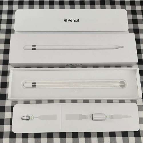 Apple Pencil 1 蘋果觸控筆 行貨 99%新 Apple專門店買入＄788 非常少用和新淨 電量...