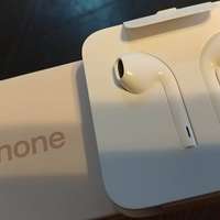 全新APPLE Iphone 跟機耳機 LIGHTING頭 (全新)