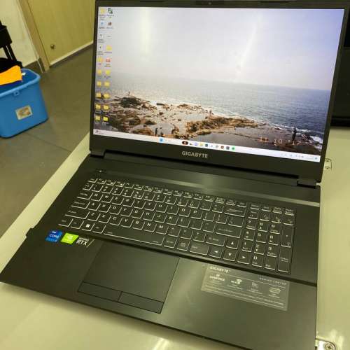 Gigabyte G7MD 17.3吋mon 電競手提電腦