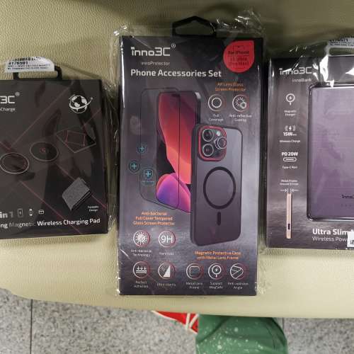 I phone 15 pro max mon貼及3合一無線沖電版及外置充電盒