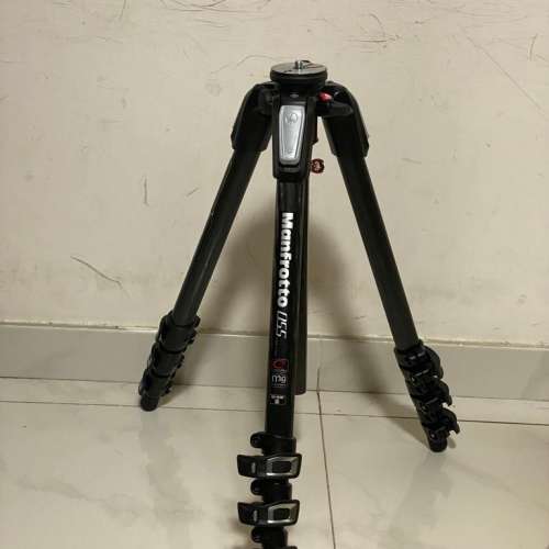 Manfrotto MT055CXPRO4 碳纖維三腳架   90% NEW