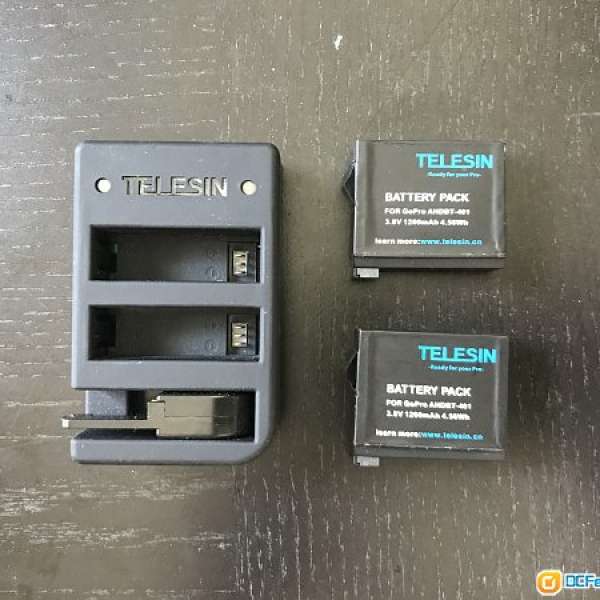 Go Pro 4 (Battery+ Charger)