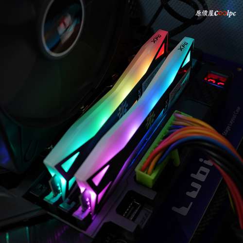 ADATA XPG SPECTRIX D60G 超大面積視覺燈效 RGB 炫光 , DDR4  3200MHz  8GBx2=16GB
