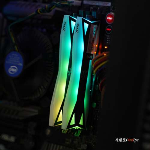 ADATA XPG SPECTRIX D60G 超大面積視覺燈效 RGB 炫光 , DDR4  3200MHz  8GBx2=16GB
