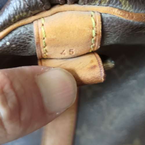 LOUS VUITTON 旅行袋