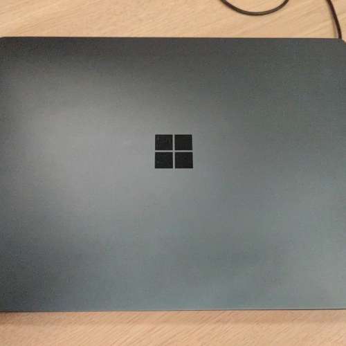 surface laptop - i7-7660U，8GB RAM，256GB SSD