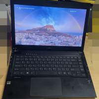 Fujitsu LifeBook UH554 超薄 13.3” 1.5kg i5 8G Windows 10 金屬殼