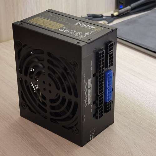 銀欣650瓦 sfx 金牌電源