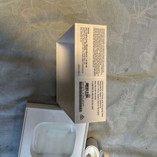 AirPods 第一代，右耳無聲 / AirPods 1st Gen, the right earpiece has no sound