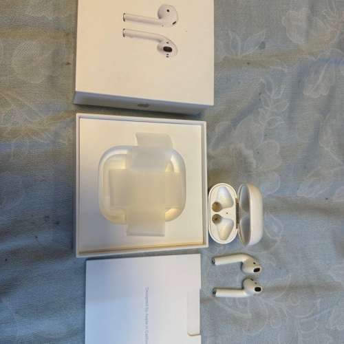 AirPods 第一代，右耳無聲 / AirPods 1st Gen, the right earpiece has no sound